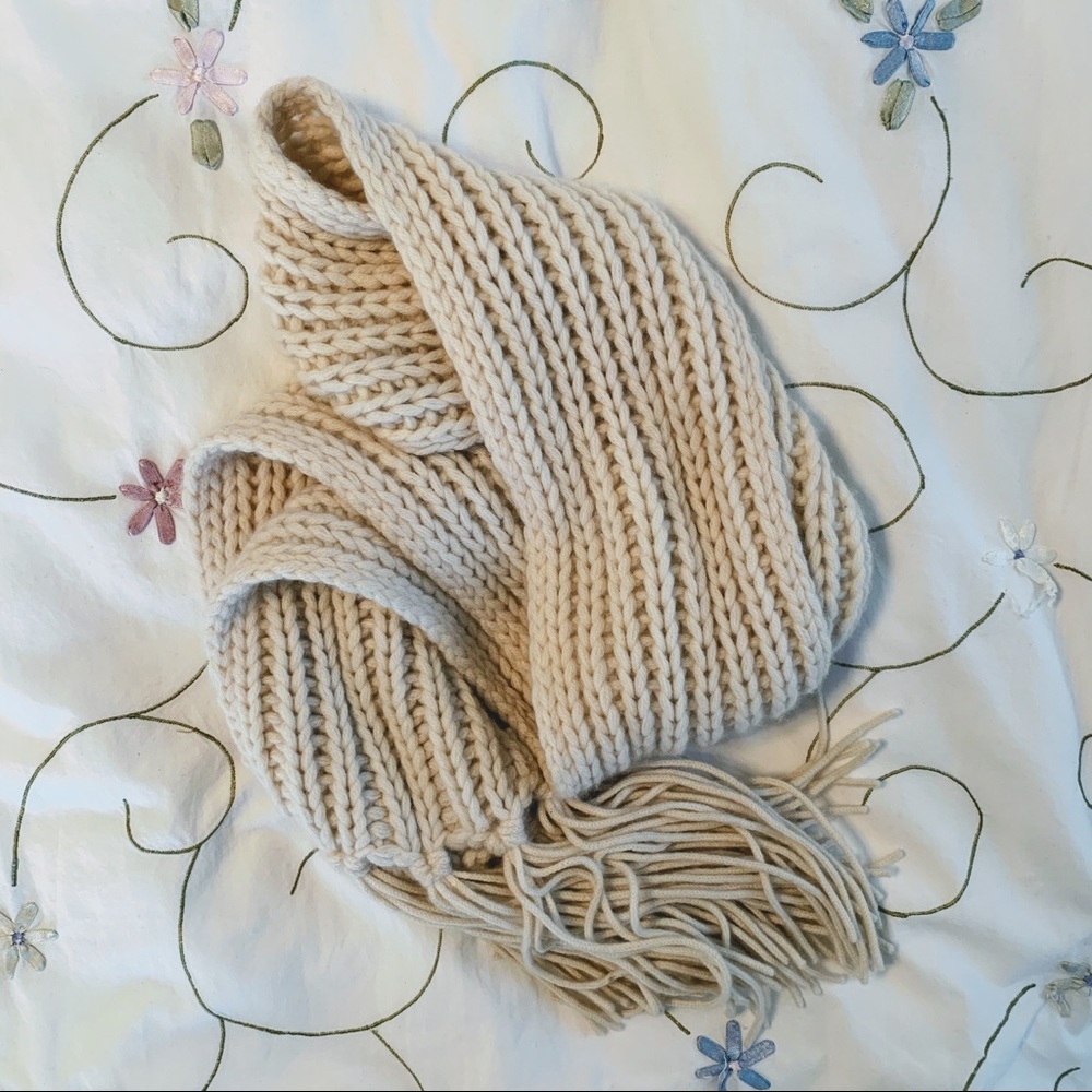 Cream cashmere scarf - so soft & cozy!!